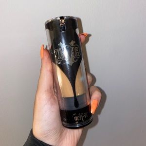 KVD Lock It Foundation - Medium Warm